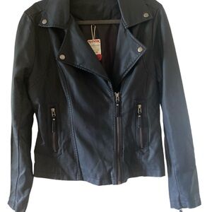 Max Studio Black Faux Leather Moto Jacket Fitted Cropped